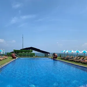 Sulis & 4*, Kuta Lombok Indonésia